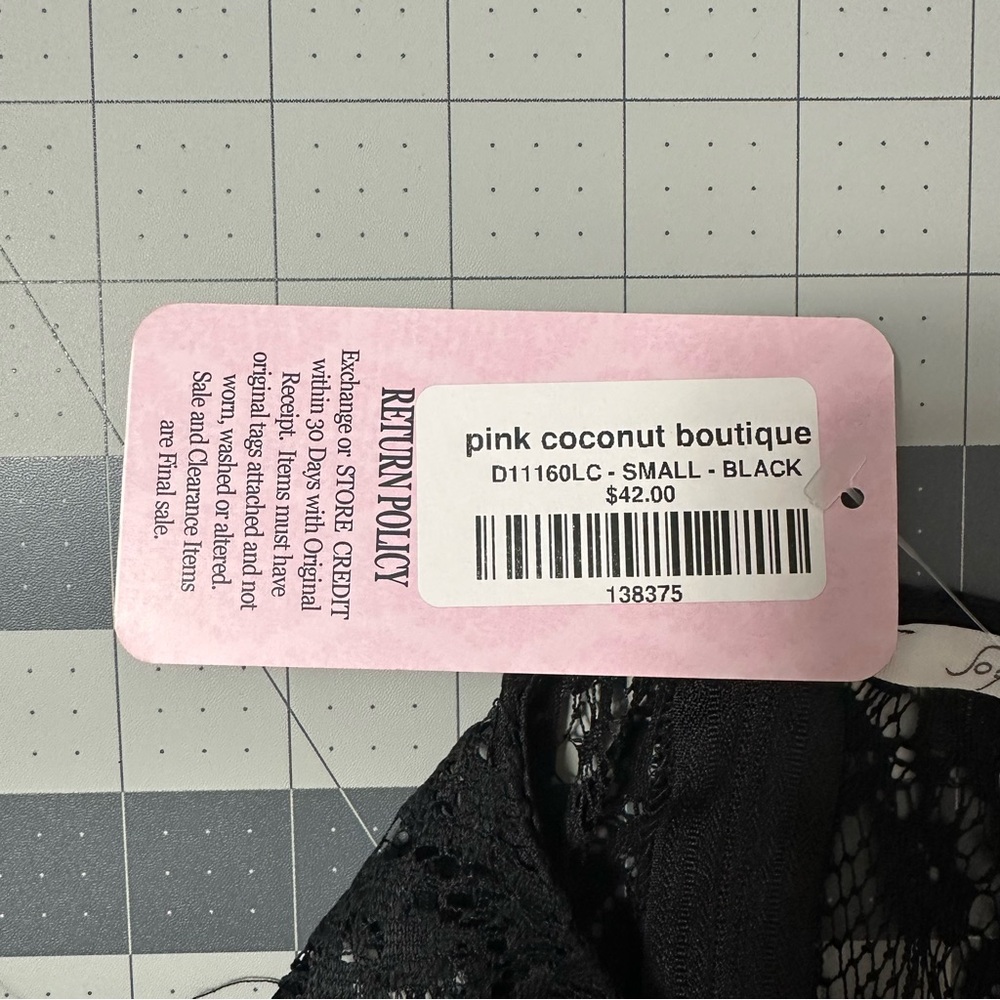 Soprano Black and Cream Lace Midi Dress - Picture 5 of 5
